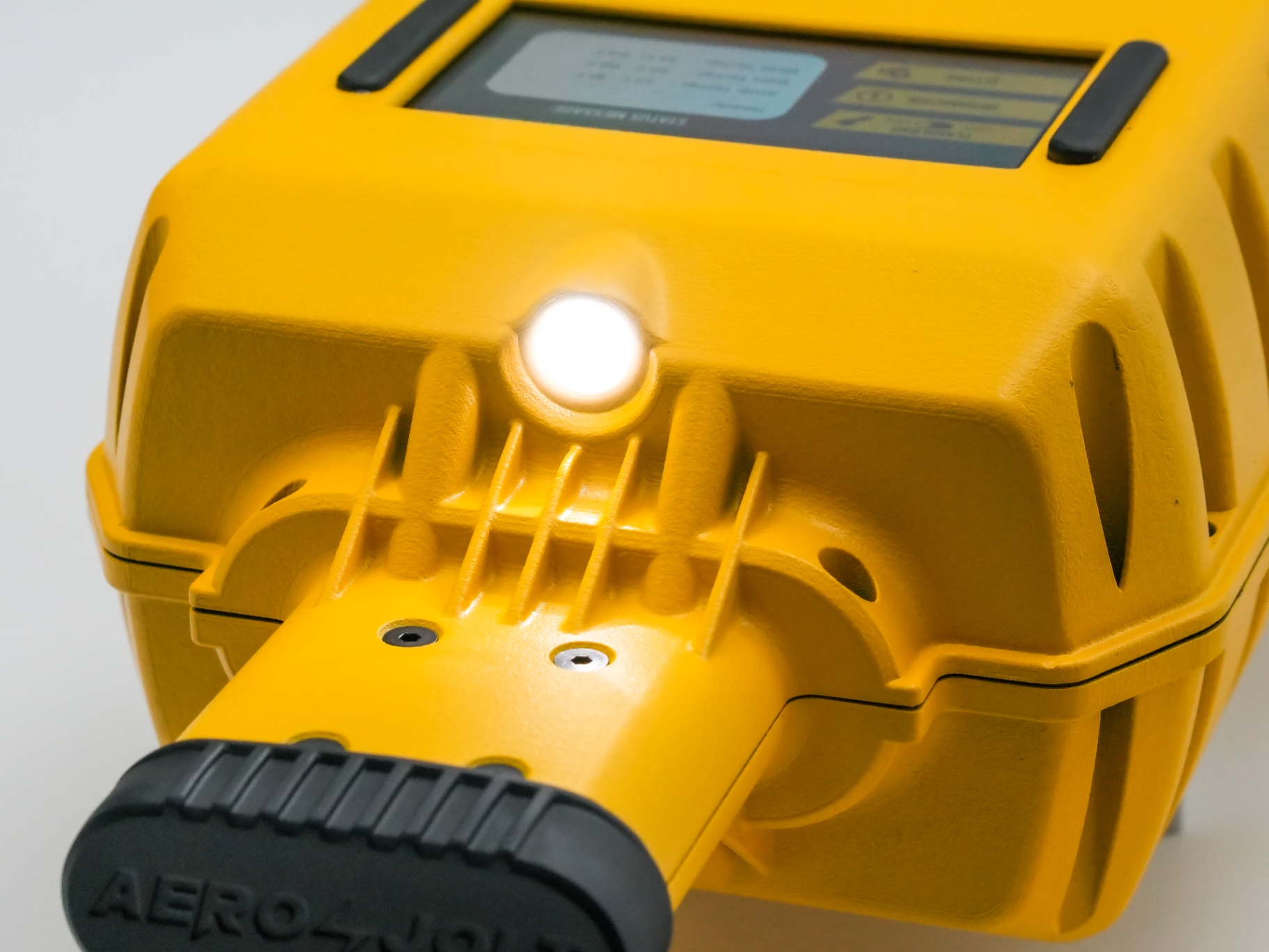 Built-in LED flashlight on the Aero-Jolt illuminating the aircraft receptacle area